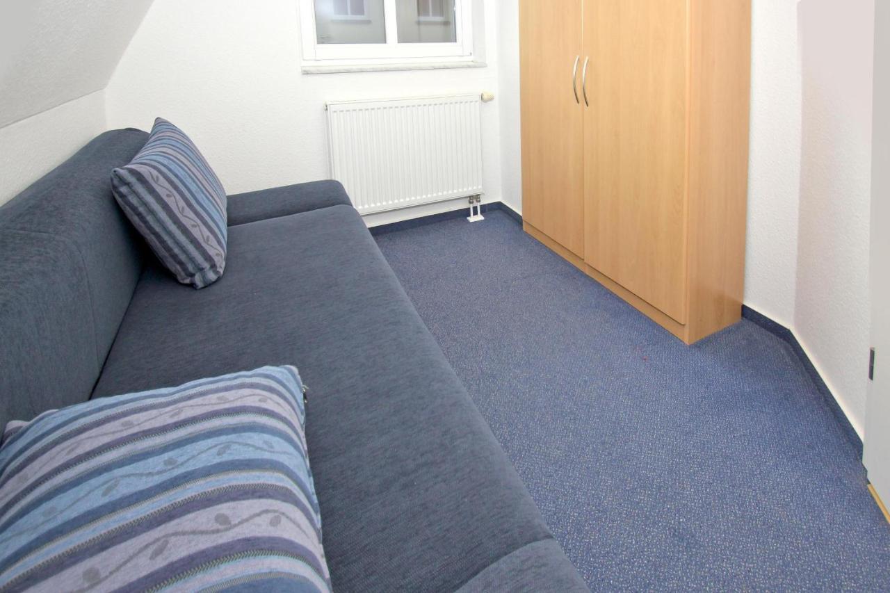 Hafennahe Ferienwohnung Mit Balkon Und Meerblick - Hafenhaeuser Wiek Wohnung 13 Wiek auf Ruegen Exterior photo