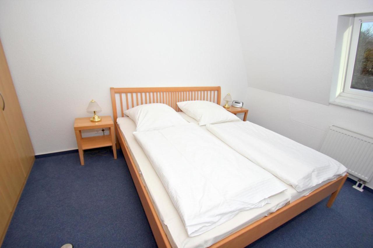 Hafennahe Ferienwohnung Mit Balkon Und Meerblick - Hafenhaeuser Wiek Wohnung 13 Wiek auf Ruegen Exterior photo